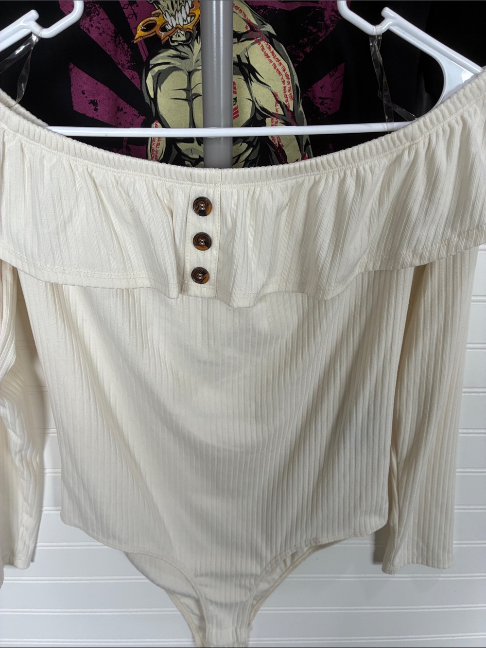 Discreet Off-Shoulder Ruffle Ribbed Knit Top in Cream - Picture 3 of 4